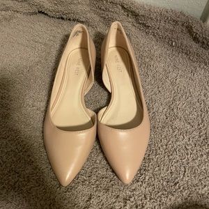 Beige Nine West flats